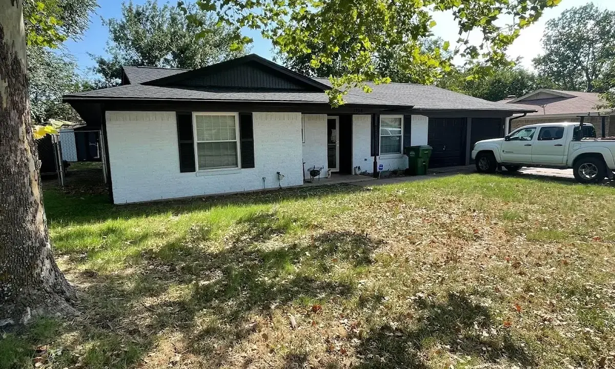 Professional roofing crew working on a residential roof in South San Jose Hills